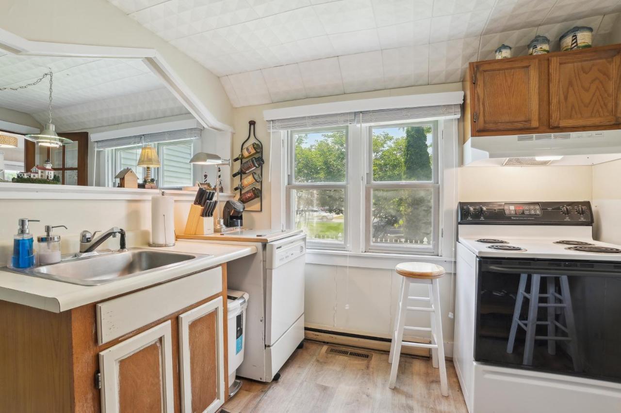 Boyne City Cottage Walk To Downtown And Lake! Εξωτερικό φωτογραφία