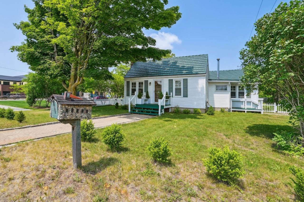 Boyne City Cottage Walk To Downtown And Lake! Εξωτερικό φωτογραφία